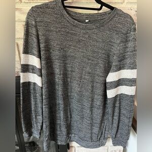 *3 for $35* Women’s Long sleeve top- grey